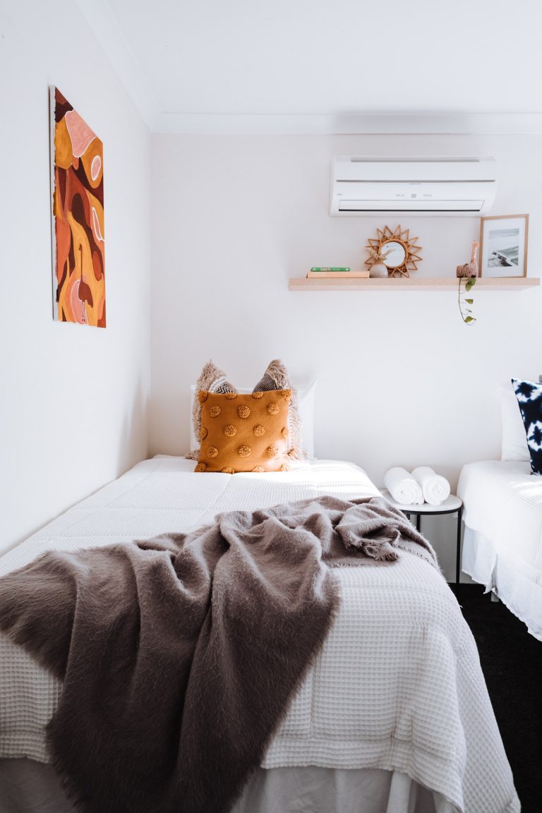 Une climatisation dans une chambre