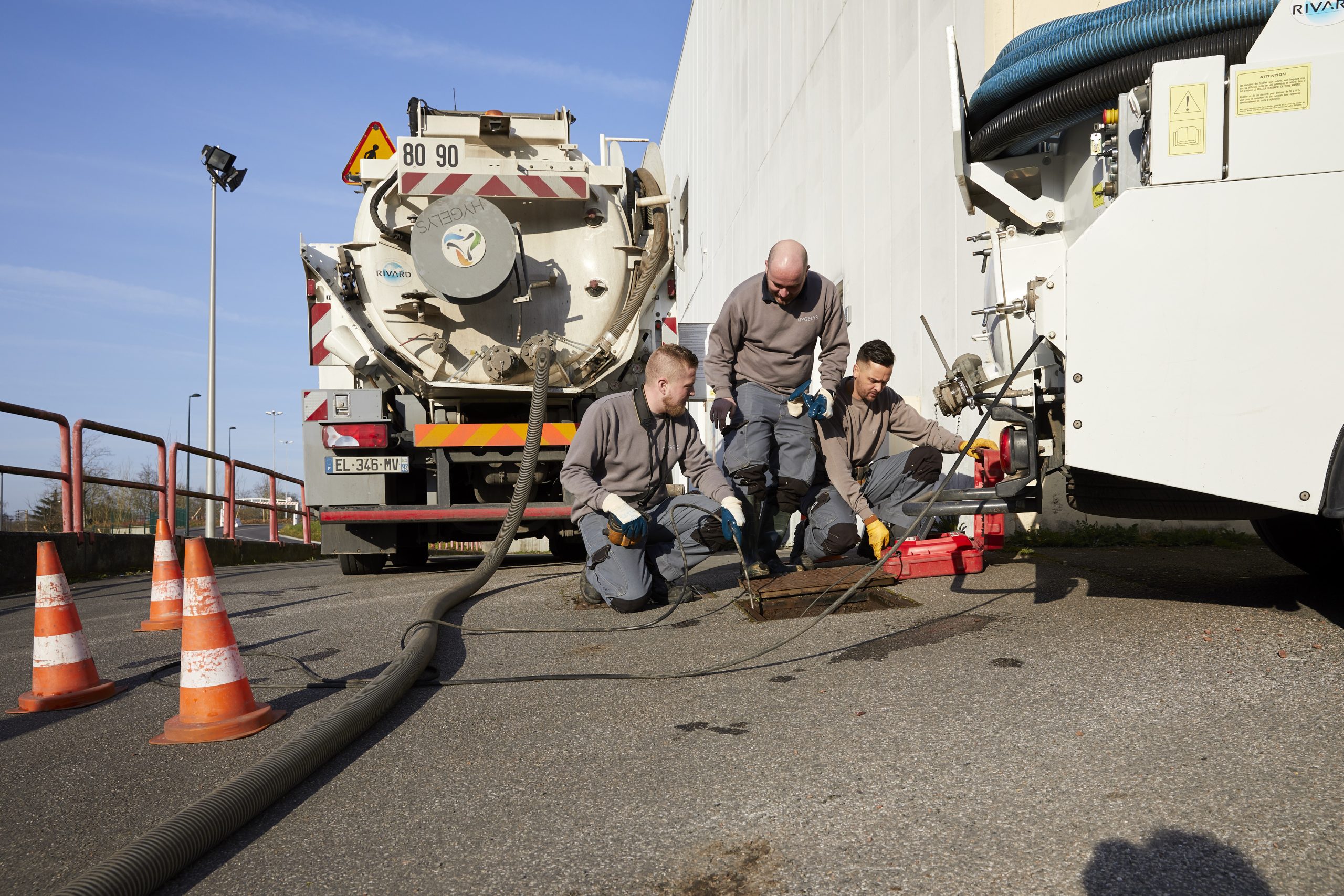 Nos techniciens assainissement pour Logista